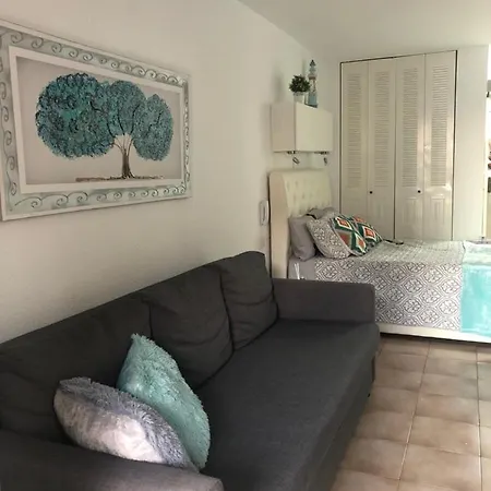 South Castle Cozy Studio Cristianos Terrace & Pool Daire